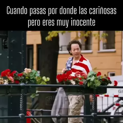 yeri mua bailando desnuda