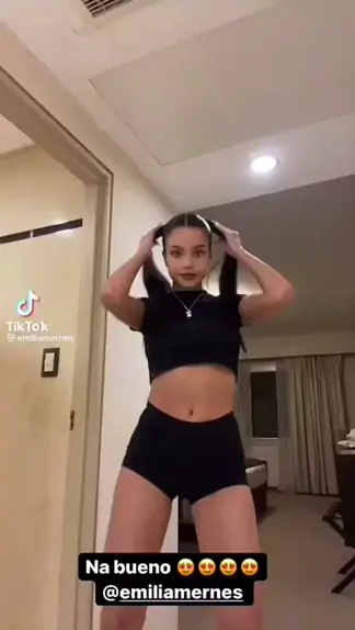 emilia mernes desnuda fake