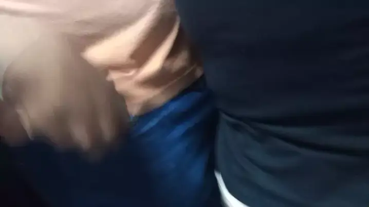 encoxando braço da novinha & encoxando mulheres no ...| Kwai